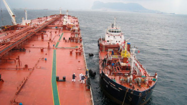 Reabastecimiento de combustible 17397