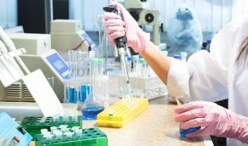 Laboratorio sanitario123rf 16402