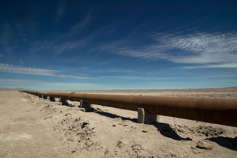 Tuberias gas desierto de Atacama Chile 123RF