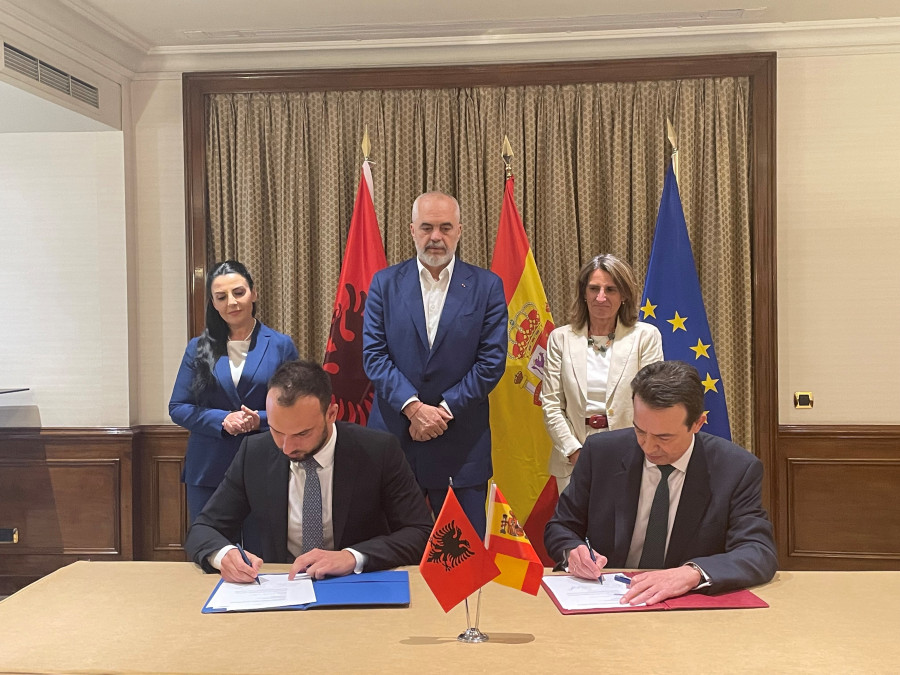 Enagas y AlbGaz